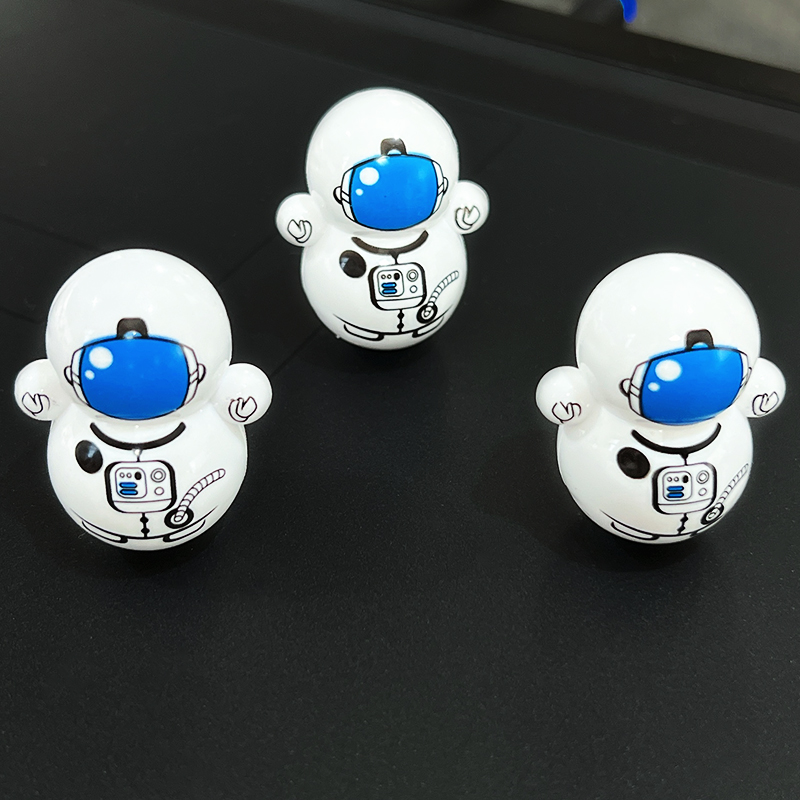 太空人不倒翁儿童玩具宝宝 宇航员桌面小摆件 50个表情包抖音 太空人