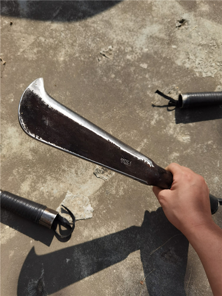 户撒阿昌柴刀手工锻打劈柴开路镰竹园林刀多功能野营户外农用刀具勾