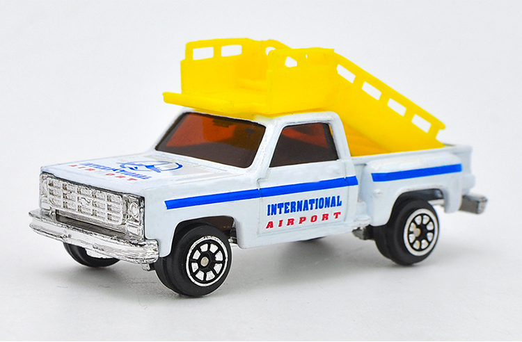 1:60机场摆渡车登机车 机场行李车合金小汽车车模凯史 保时捷356b wl