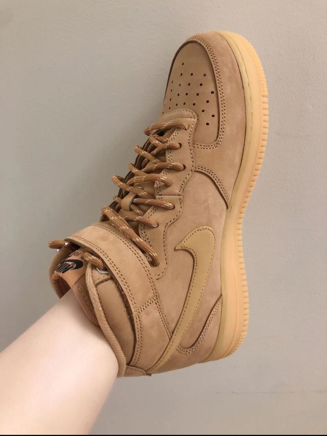 中国专卖官方新版 af1 mid 高品质麂皮 空军一号中帮 情侣休闲运动