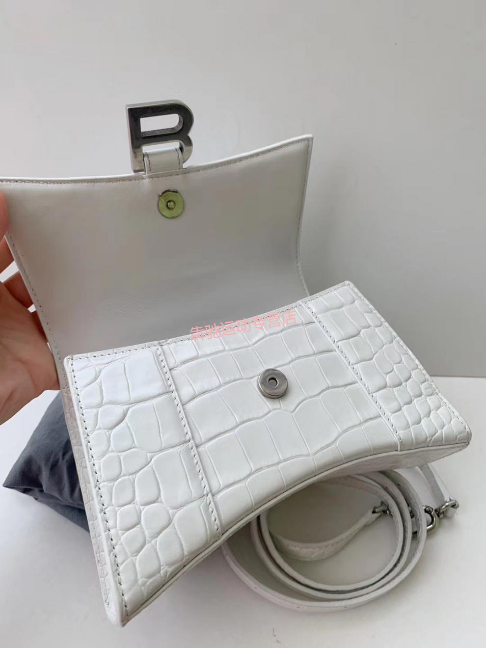 包包女新款潮百搭b家鳄鱼纹沙漏包b字斜挎小包网红同款包樱花粉鳄鱼纹