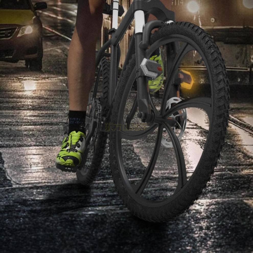 自行车转向灯无线自行车尾灯夜行无线遥控转向充电山地车灯夜骑电动车