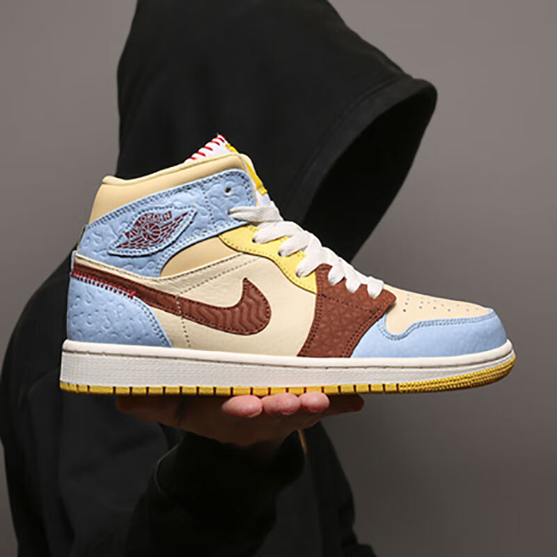 【官方旗舰】aj1高帮白丝绸陈冠希联名铜钱乔1藤原浩闪电倒钩篮球鞋