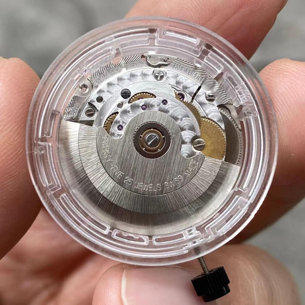 京品优选可组装整表表壳机芯瑞士表eta2824228362精磨机芯v8天文台