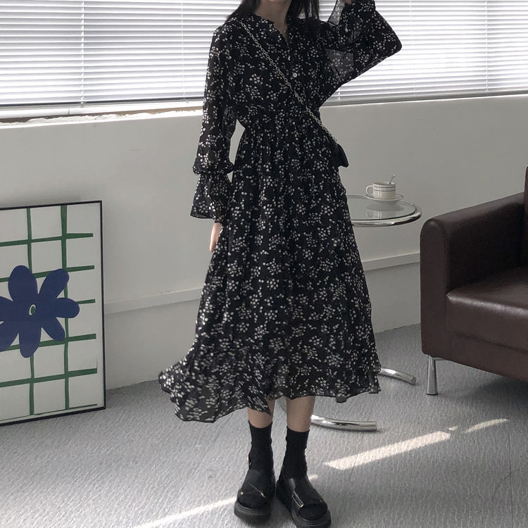 裙收腰裙子秋季显瘦长款气质温柔连衣裙女ins黑色碎花裙s建议80100