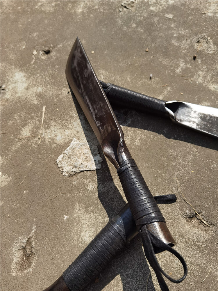 户撒阿昌柴刀手工锻打劈柴开路镰竹园林刀多功能野营户外农用刀具定制
