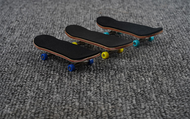 soldierbar手指滑板枫木玩具儿童男女指尖双翘滑板小礼物组装轴承轮