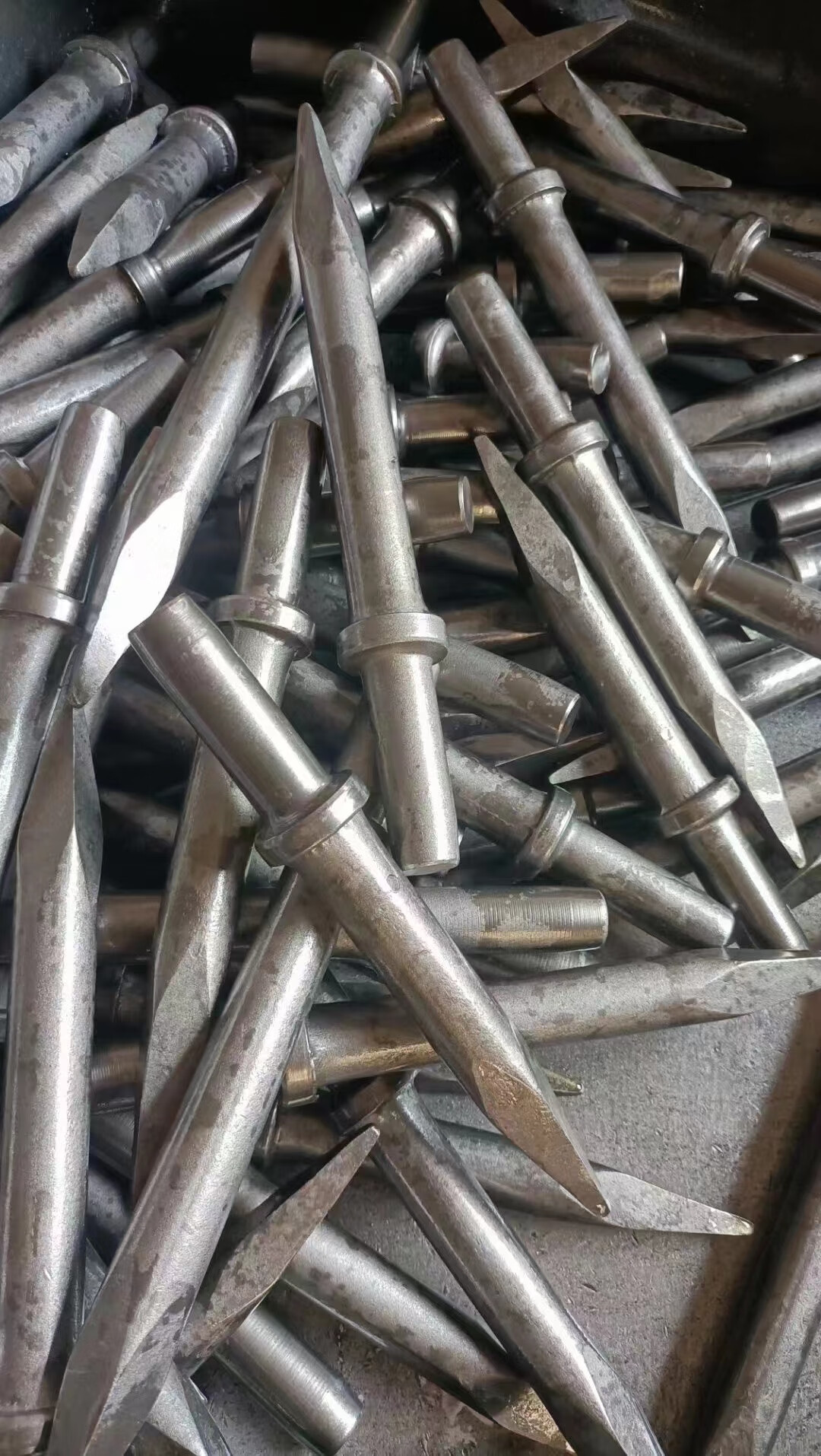 g10风镐钎子 扁头 g11风镐头 g15风镐铁杆头 开山气镐尖自产自销 24*