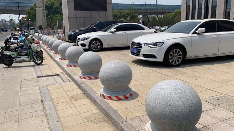 路障石球挡路挡车石头摆件圆球广场花岗岩石墩子圆石小石墩石柱子