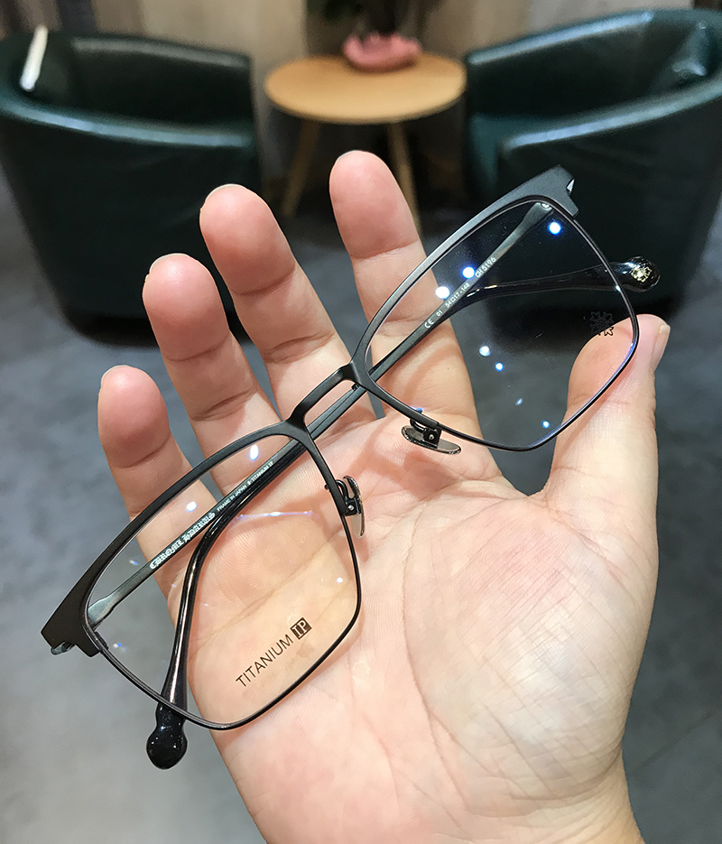 名逸眼镜框纯钛超轻眼镜架男女大框大脸加宽平光潮防蓝光装饰护目设计