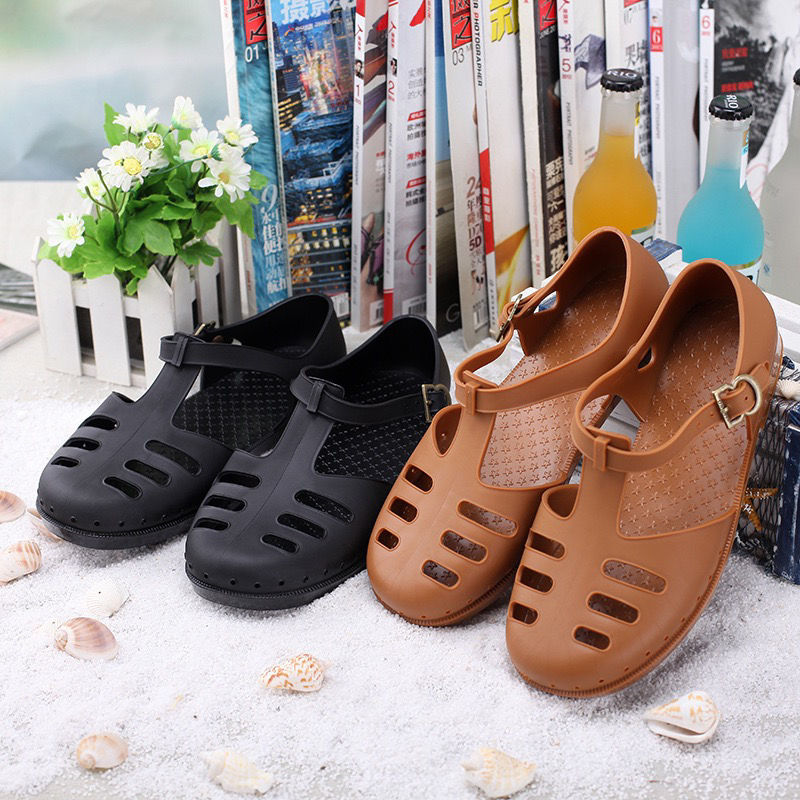 越南温突防滑防臭耐磨夏款橡胶包头凉鞋外穿复古怀旧生胶扣带男鞋军