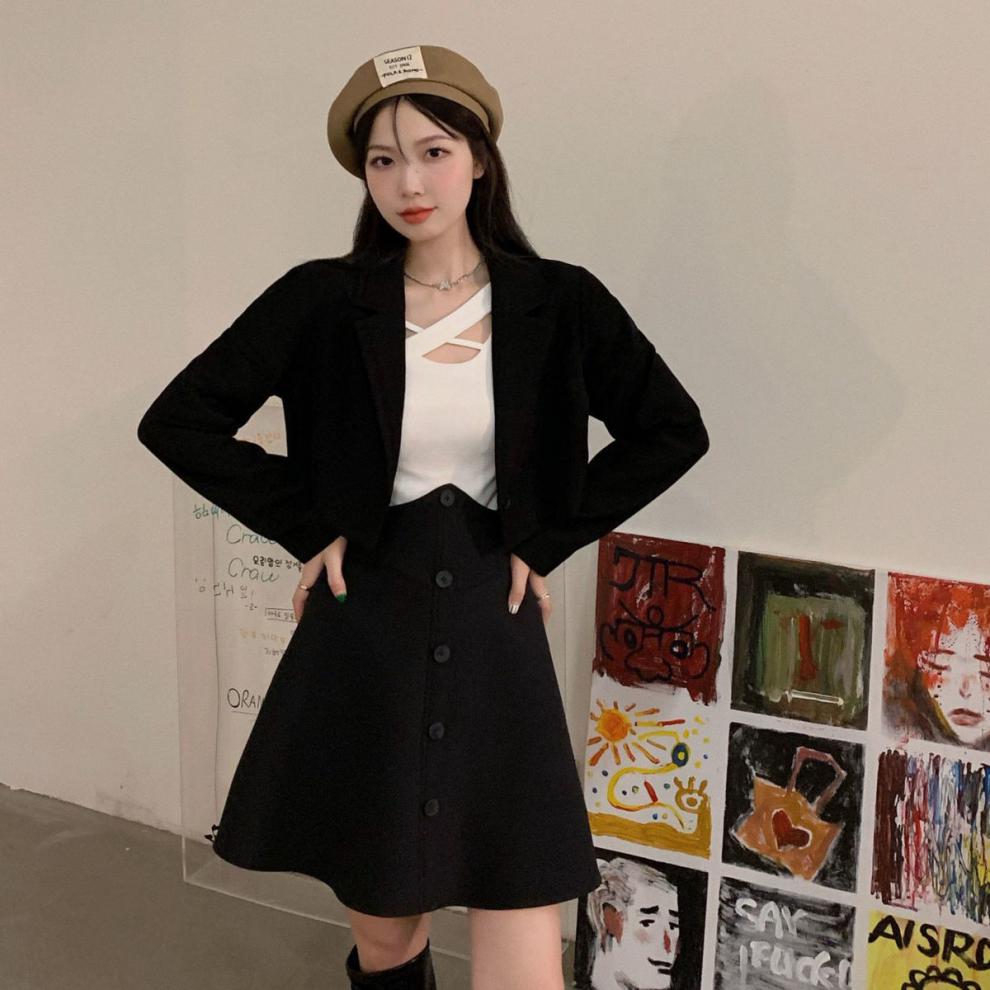 短款小西装女2022夏季新款加码气质时尚小个子显瘦高腰半身裙套装西服