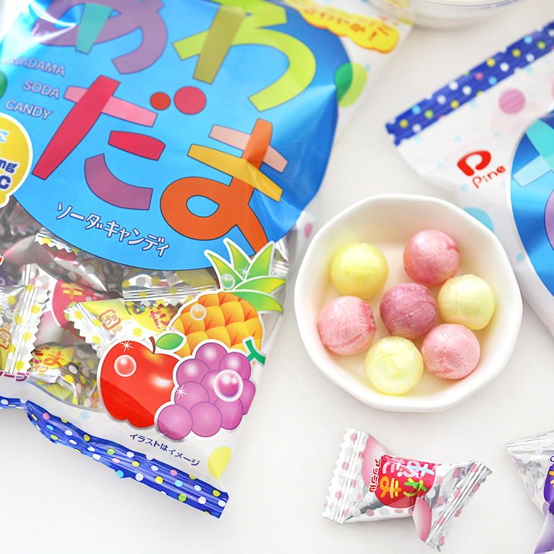 pine日本水果汽水糖硬糖葡萄菠萝苹果三色混装多口味气泡糖果喜糖