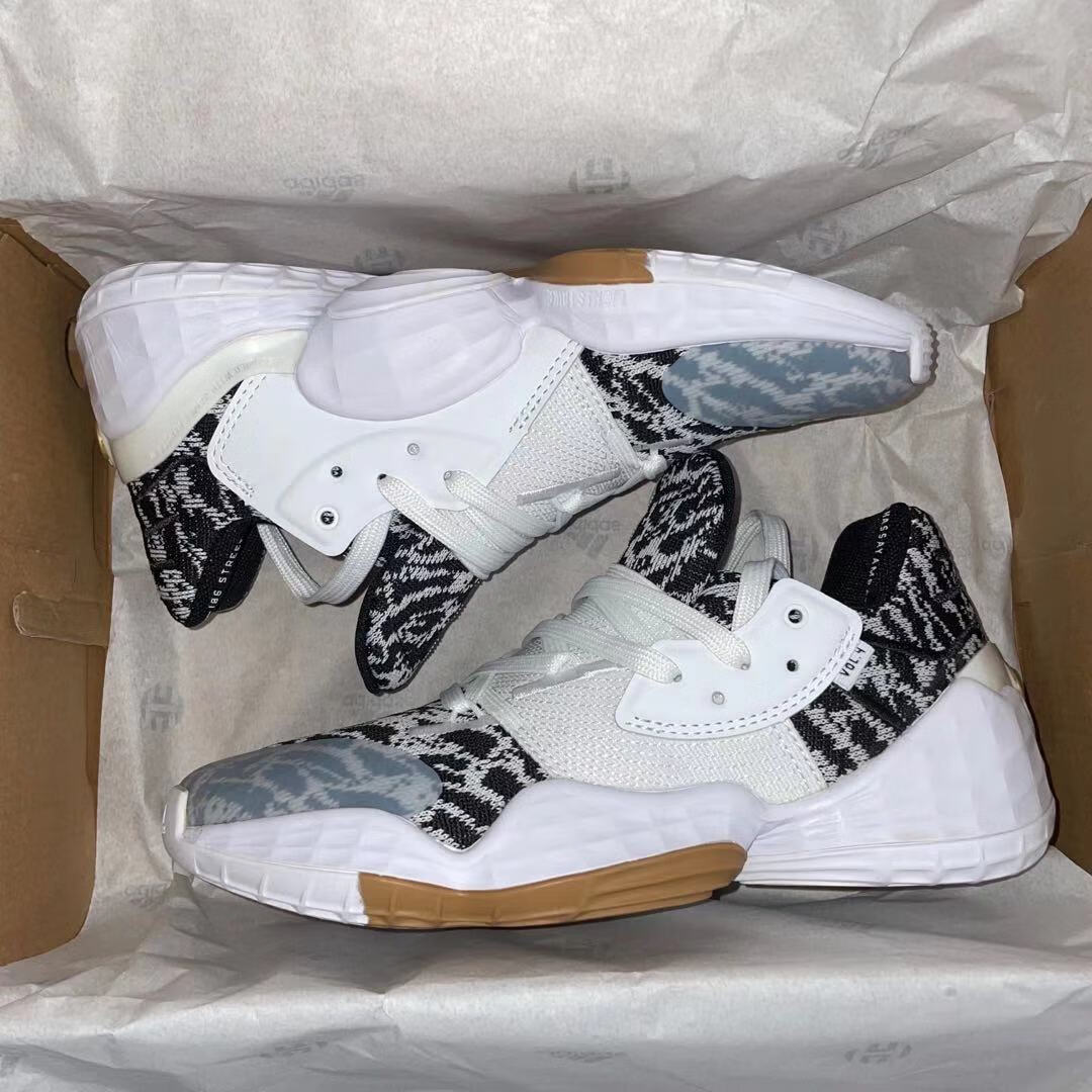 低帮实战耐磨篮球鞋哈登4代特价篮球鞋战靴哈登4星球大战42偏小一码