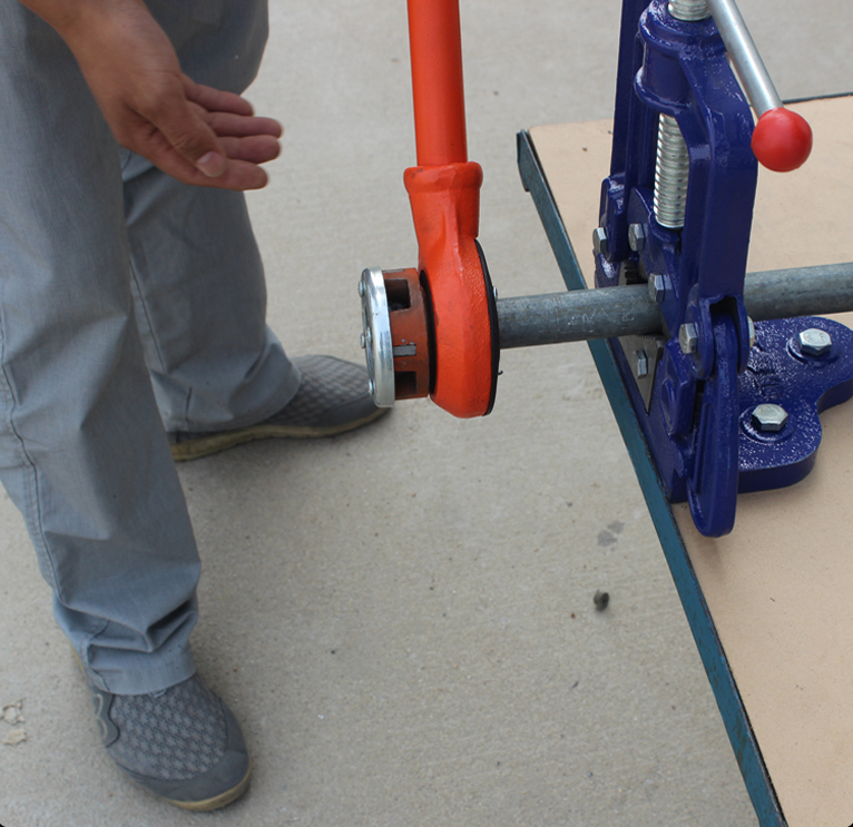 轻型管子铰板手动套丝机4/6分/1寸水暖镀锌管板牙套丝机 92型管子绞板