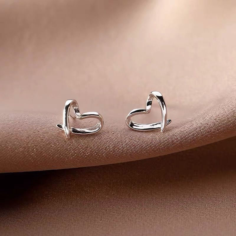 南城挽枫s925银桃心耳钉个性百搭精致耳环简约时尚气质养耳小巧心形