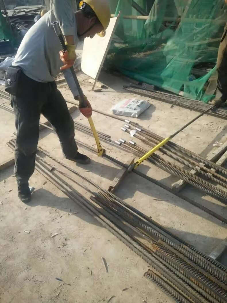 钢筋套筒扳手扭力高碳钢直螺纹连接丝头快速钢筋扳手手动钳子24寸高强
