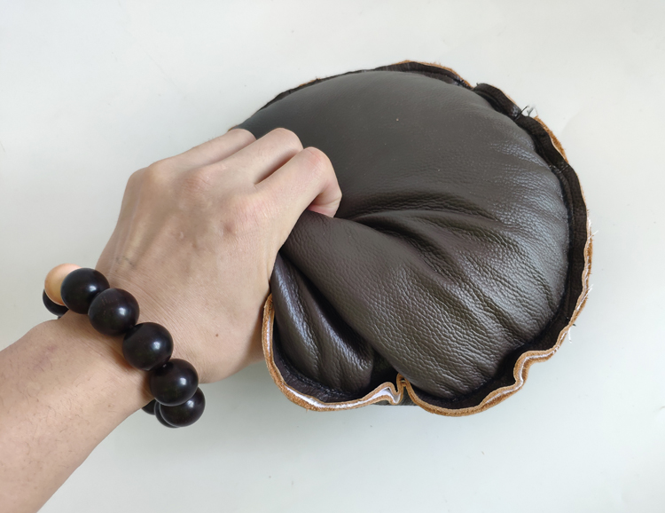 真牛皮铁砂包鹰爪功铁砂掌专用牛皮沙袋双层全皮面摔跤抓沙袋