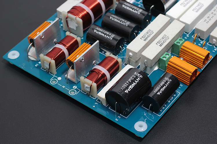 适用于厂价值销 三频平衡自然 频点准确 1215寸三分频器舞台音箱 三