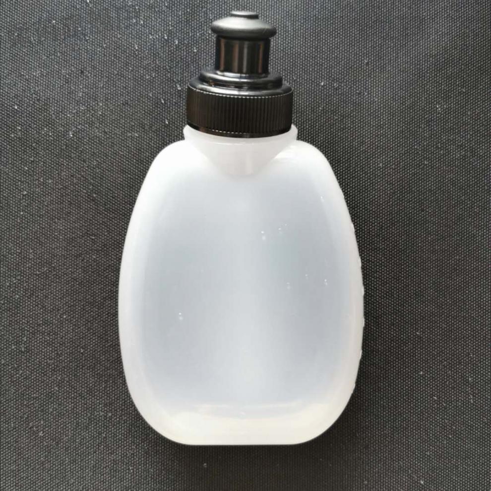 2022新品扁水壶户外跑步户外运动水壶便携跑步快吸挤压水瓶小超轻贴身