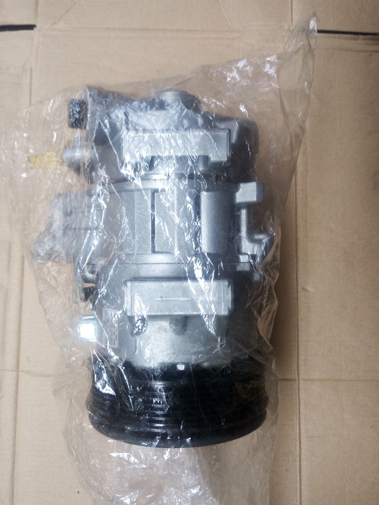 汽车空调压缩机适用于丰田凯美瑞卡罗拉锐志20花冠皇冠汉兰达空调压缩