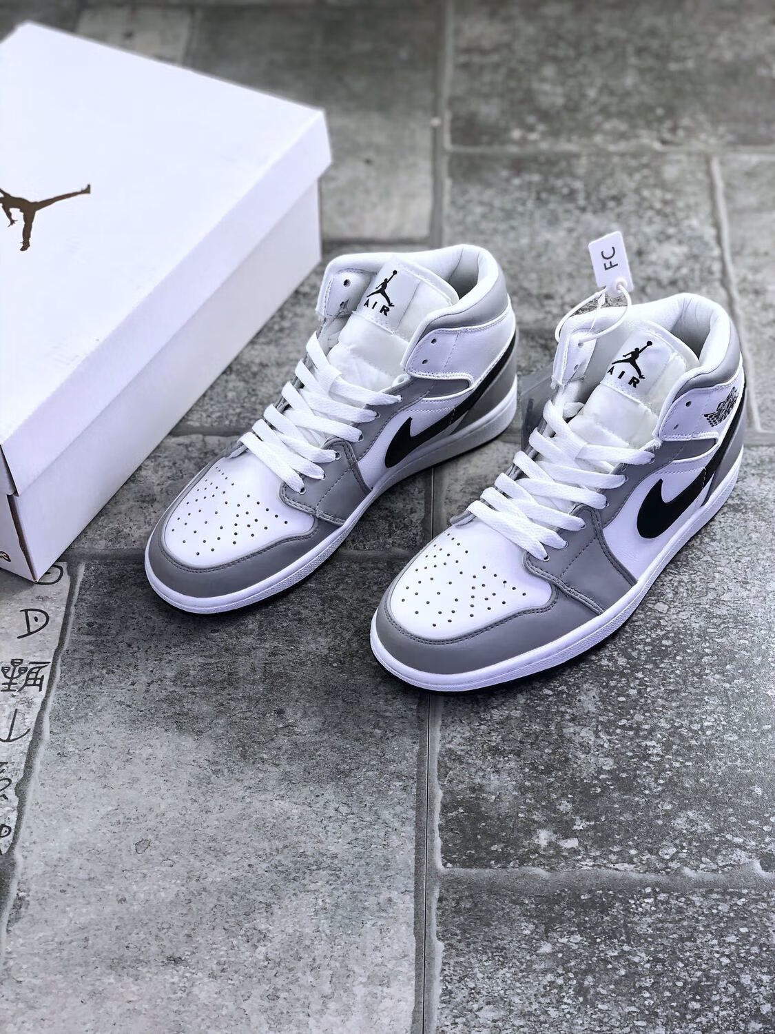 男女同款高帮篮球鞋aj纯原级休闲板鞋运动鞋bq647浅灰色36