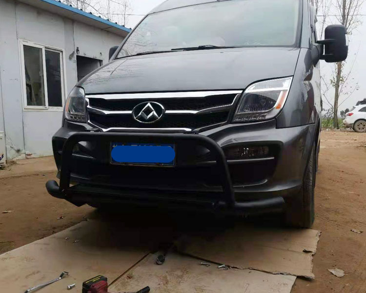 上汽大通v80g10保险杠新款v80改装前后保险杠警车改装防护防撞杠 v 80