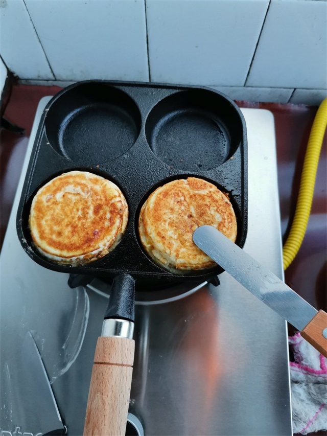 蛋堡锅铸铁煎蛋神器加深鸡蛋汉堡锅家用四孔蛋饺网红锅不粘平底锅蛋堡