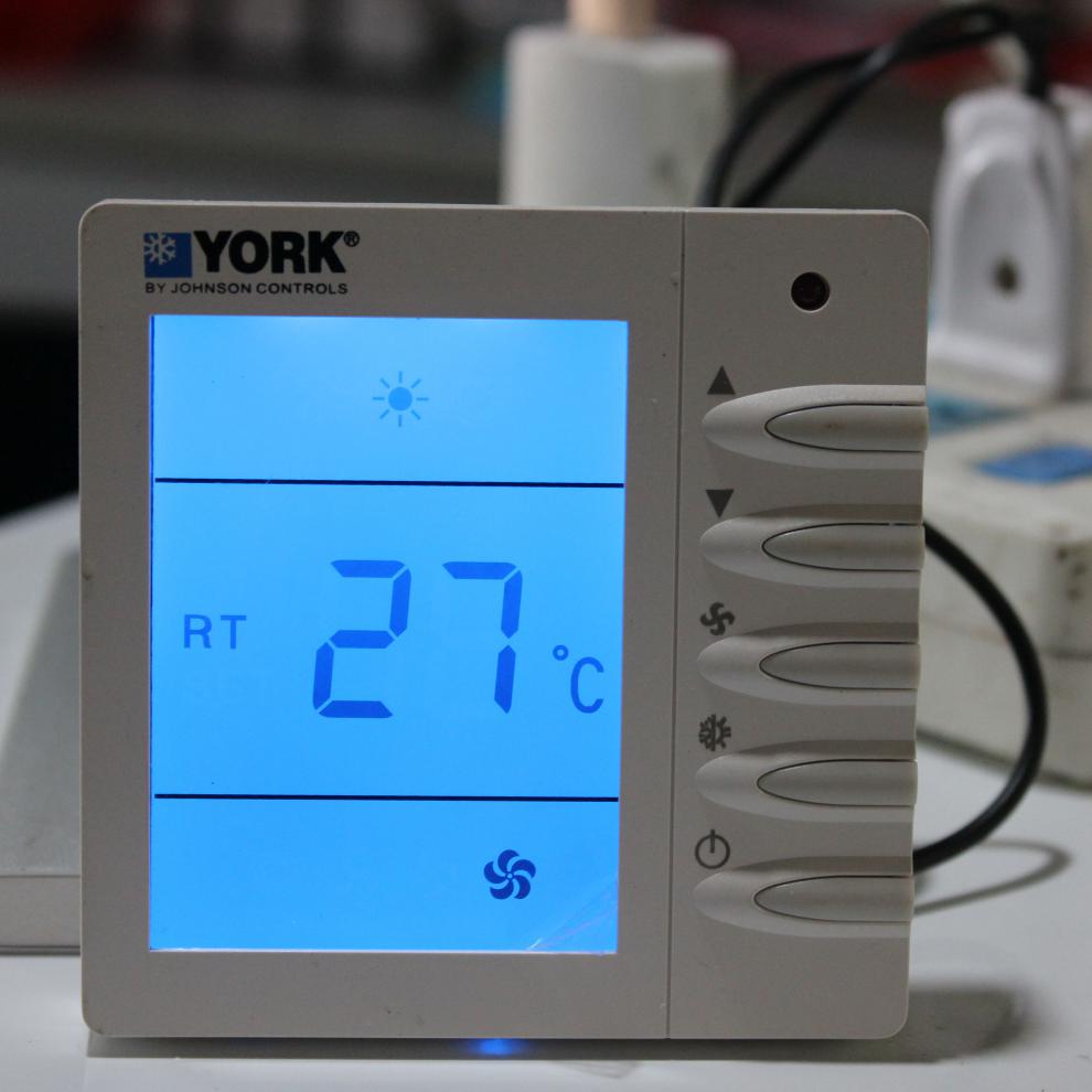 中央空调液晶温控器温控开关温度控制器空调面板tms710s触控国产tms