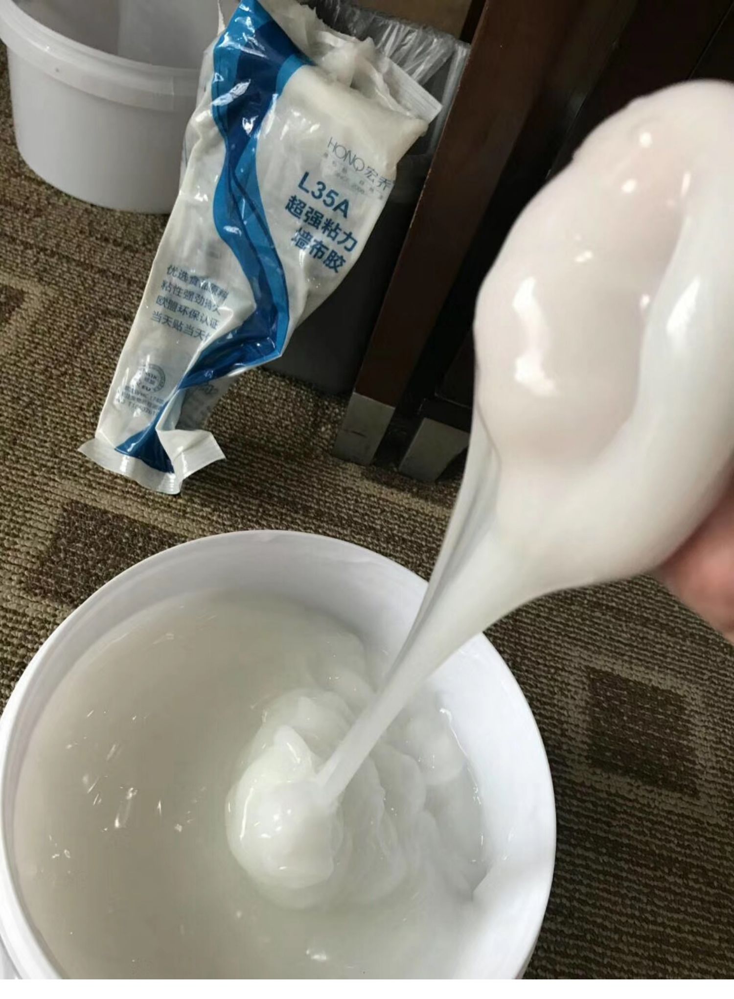 墙布胶湿胶糯米胶粘力强 全效通用钢化基膜辅料墙纸胶 全能钢化基膜