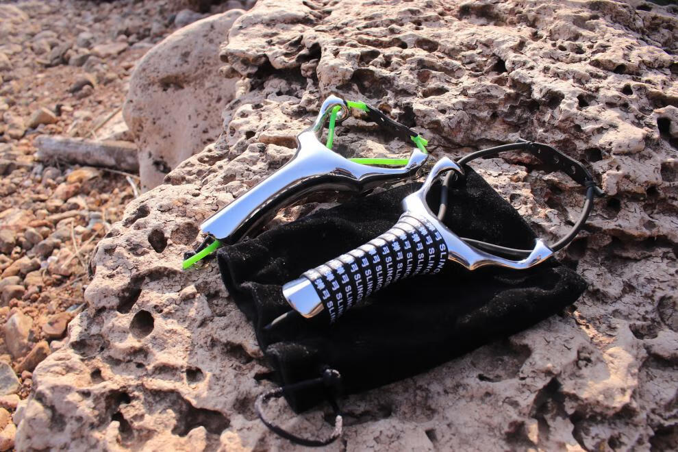 速射高精度弹弓成人专业猎弓狂蟒之怒速射黑夜新型速射弓高精度户外