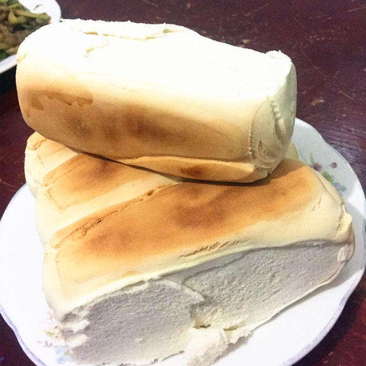 安徽特产阜阳临泉枕头馍硬面馒头农家手工地锅带焦蒸馍带焦小枕头馍3