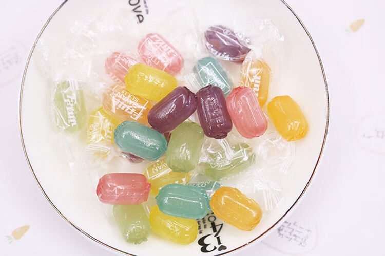 优选】网红热剧韩商言李现同款俄罗斯进口巴彦思路透明水果夹心糖铁盒