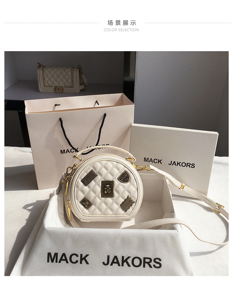 香港mackjakors真皮女包个性百搭徽章单肩斜挎包仙气小圆包潮黑色