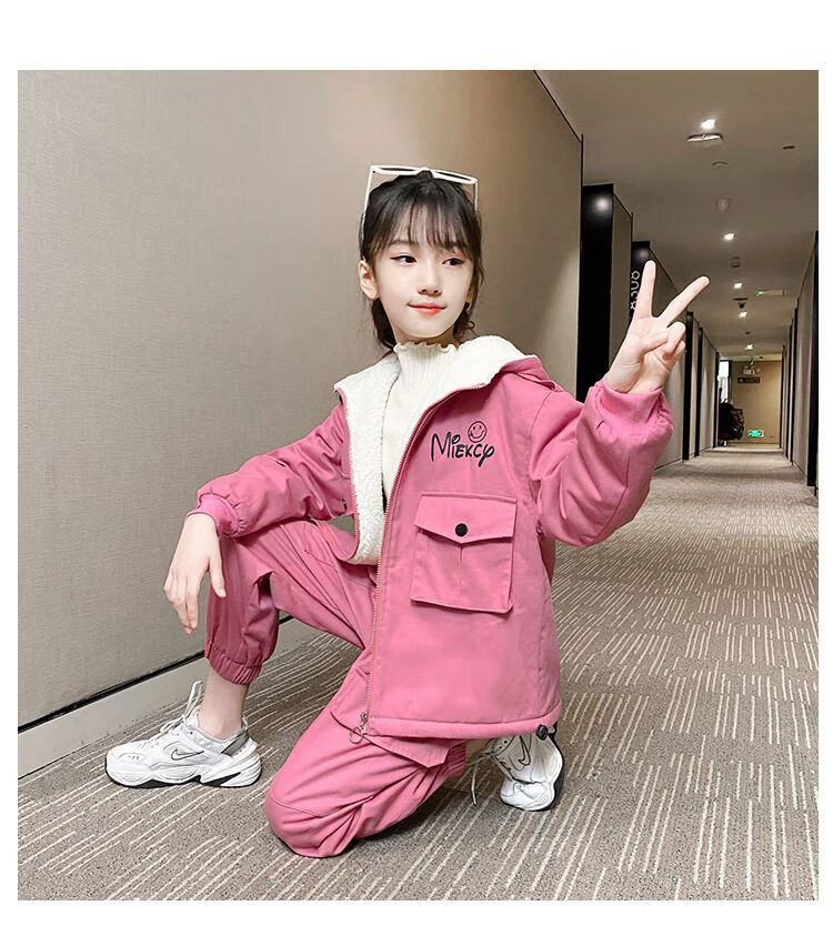 衣服小女孩子运动服秋冬装中大童加绒卫衣冬季天小学生加厚休闲工装两