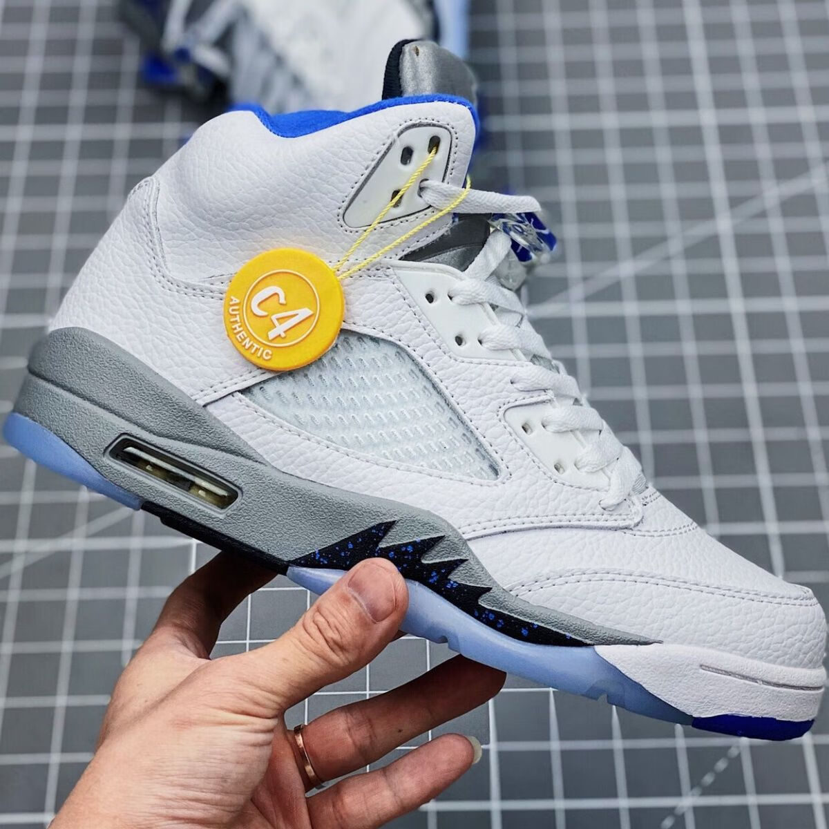 纯元aj5 气垫篮球鞋乔5aj5公牛白水泥运动篮球鞋男女跑 鞋 鸳鸯色 43