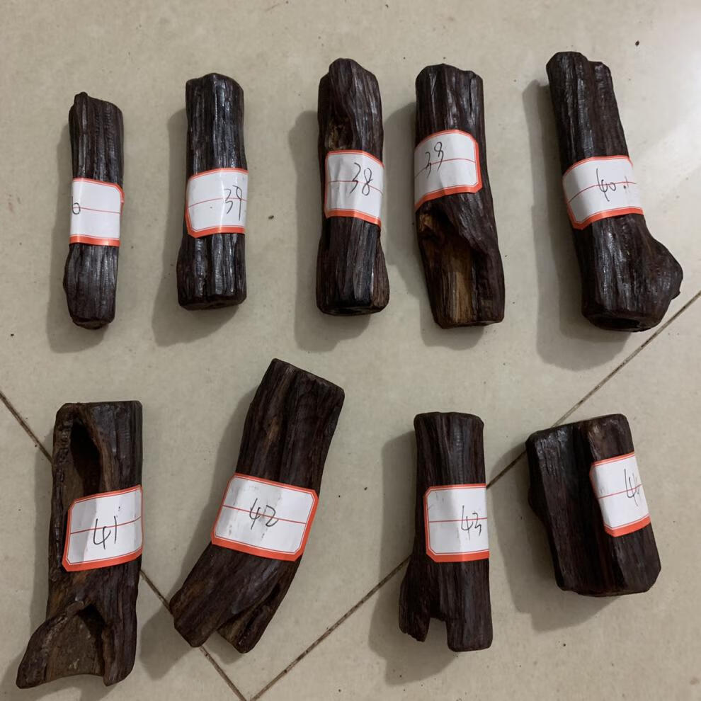 降真香原木 缅甸奇楠级小叶降真香满油 原木料 随型 手把件 挂件 车