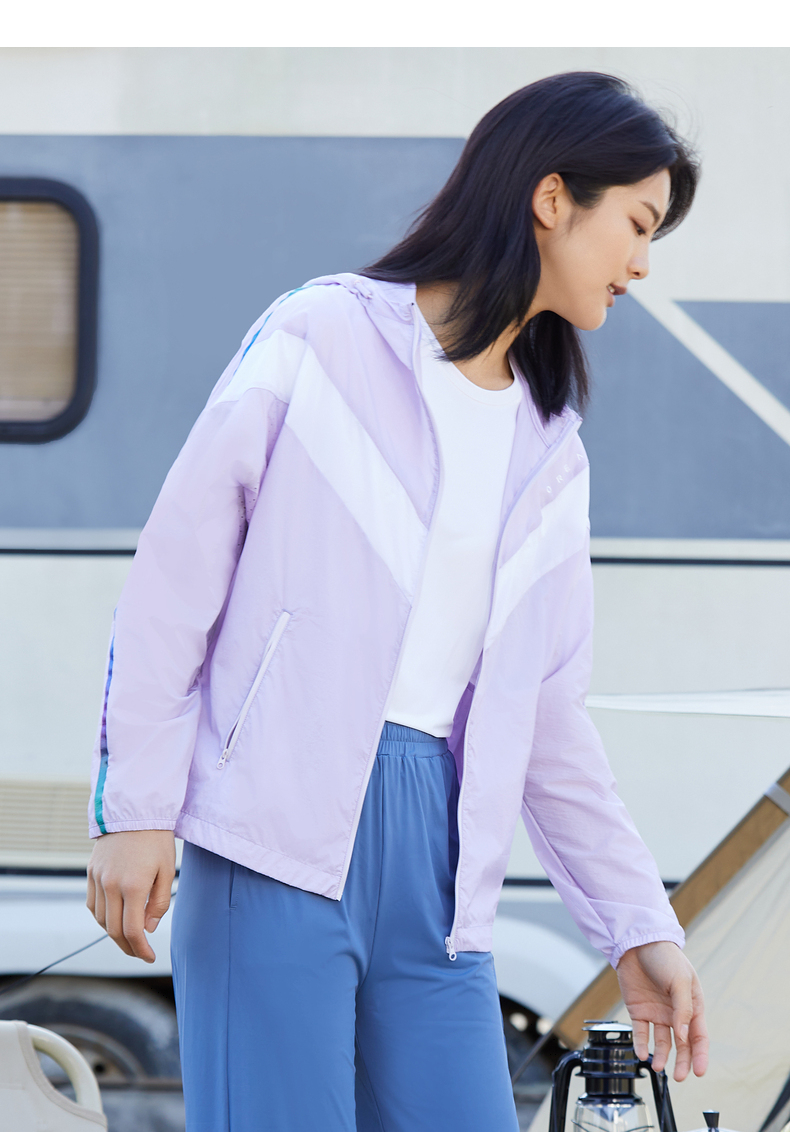 探路者皮肤衣女22春夏新款户外防水轻薄遮阳舒适透气女式防晒衣tazk