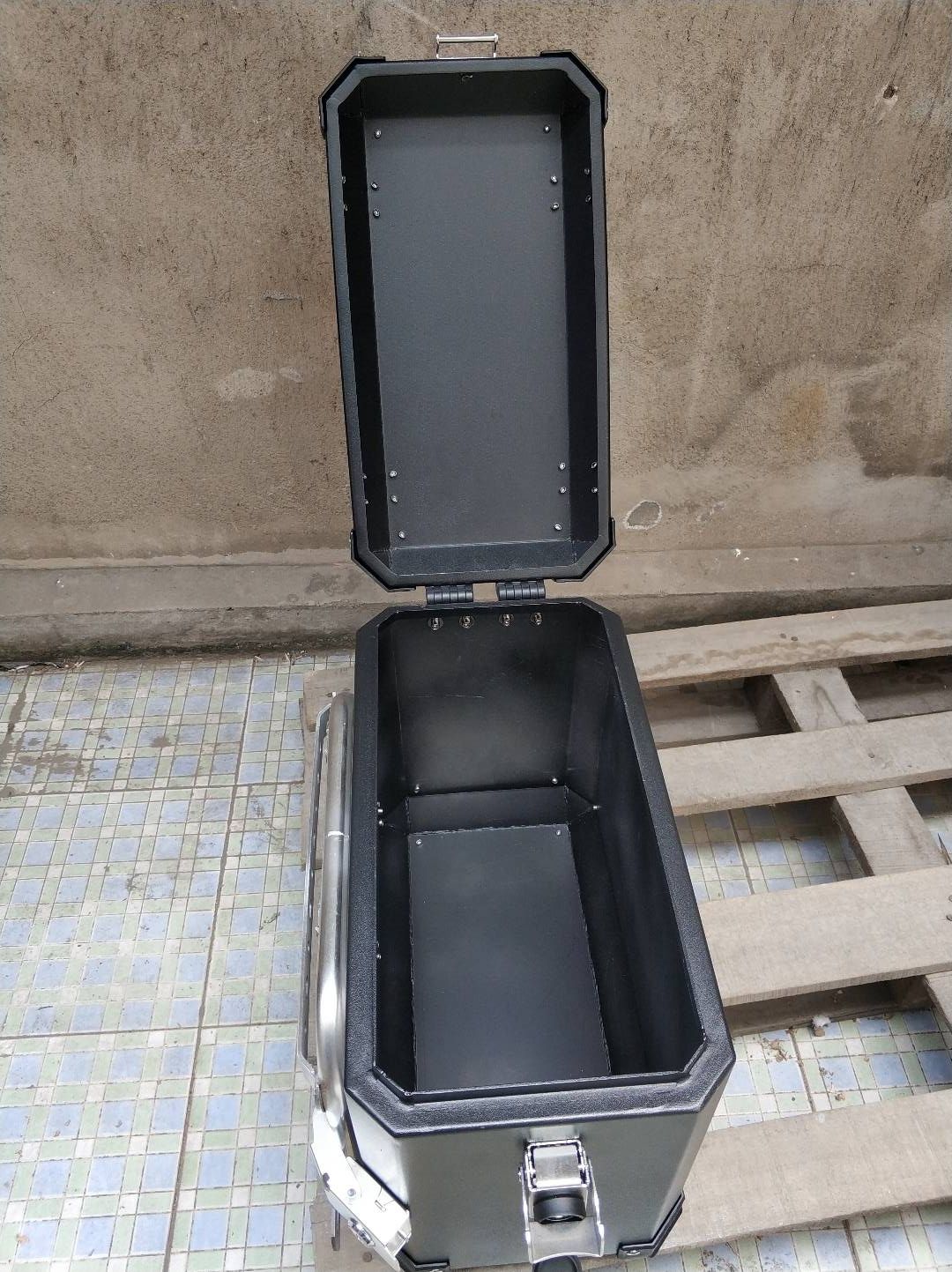 biepu不锈钢摩托车黑色三箱边侧工具箱本田190xrcb400x无极300rdl250