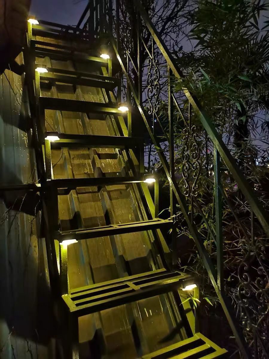 太阳能灯户外围墙灯楼梯灯太阳能篱笆灯花园景观太阳能庭院灯更多备用