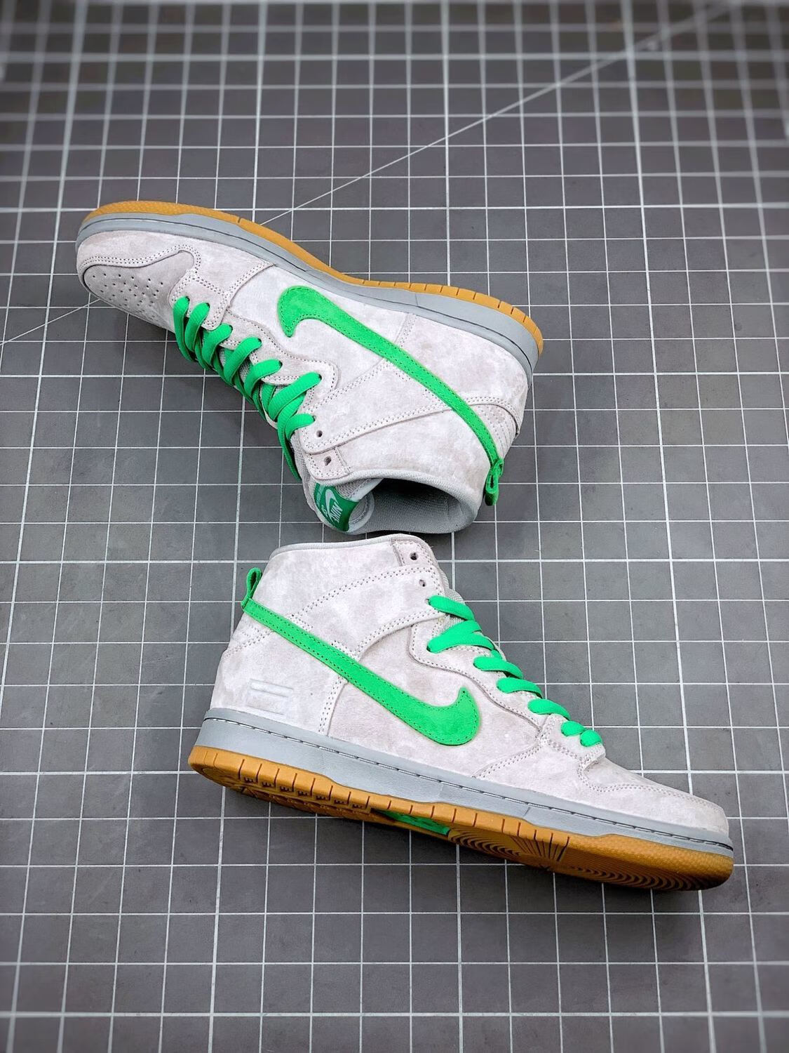 秋冬sb灰绿反绒男子气垫扣篮板鞋运动休闲鞋31317103931317103939