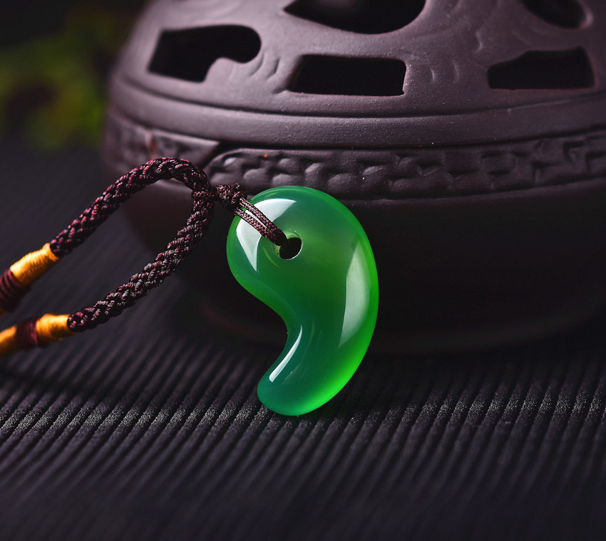 昂比熊新品红黑玛瑙勾玉吊坠男女款项链太极阴阳鱼挂坠饰品黑曜石