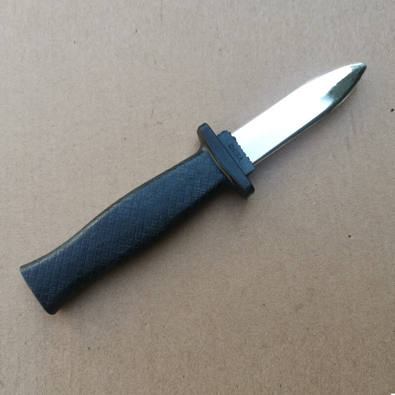 伸缩道具刀 儿童吃鸡玩具刀仿真刀伸缩刀塑料整蛊表演假刀恶搞道具