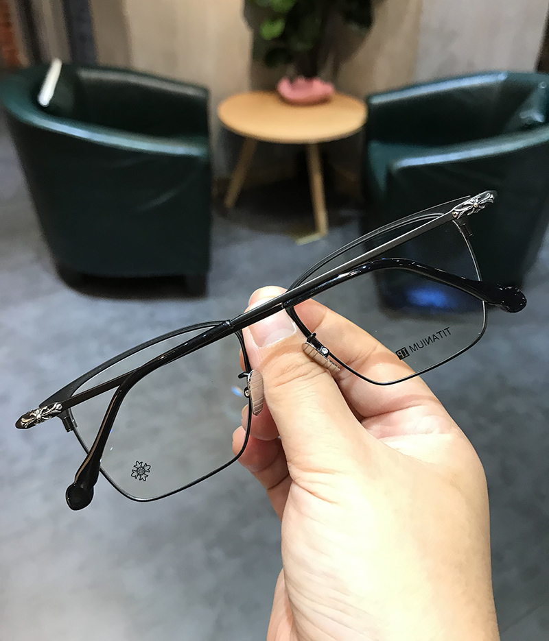 名逸眼镜框纯钛超轻眼镜架男女大框大脸加宽平光潮防蓝光装饰护目设计
