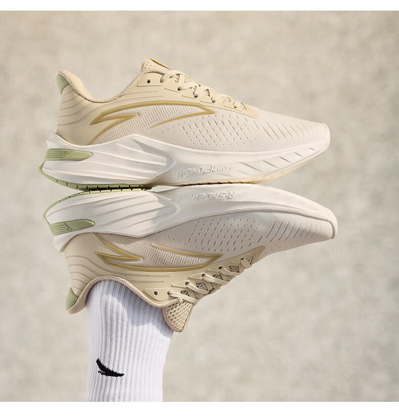 【毒刺】安踏女鞋运动鞋2022秋冬季新款跑步鞋女缓震轻便透气休闲官方