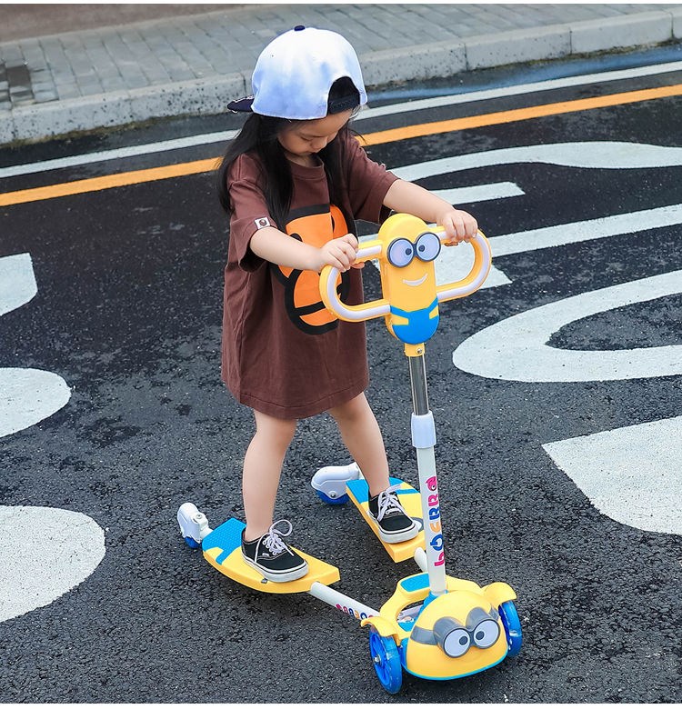 女孩公主款蛙式小孩双脚分开滑滑溜溜车蓝色小兔滑板车音乐灯光3礼包