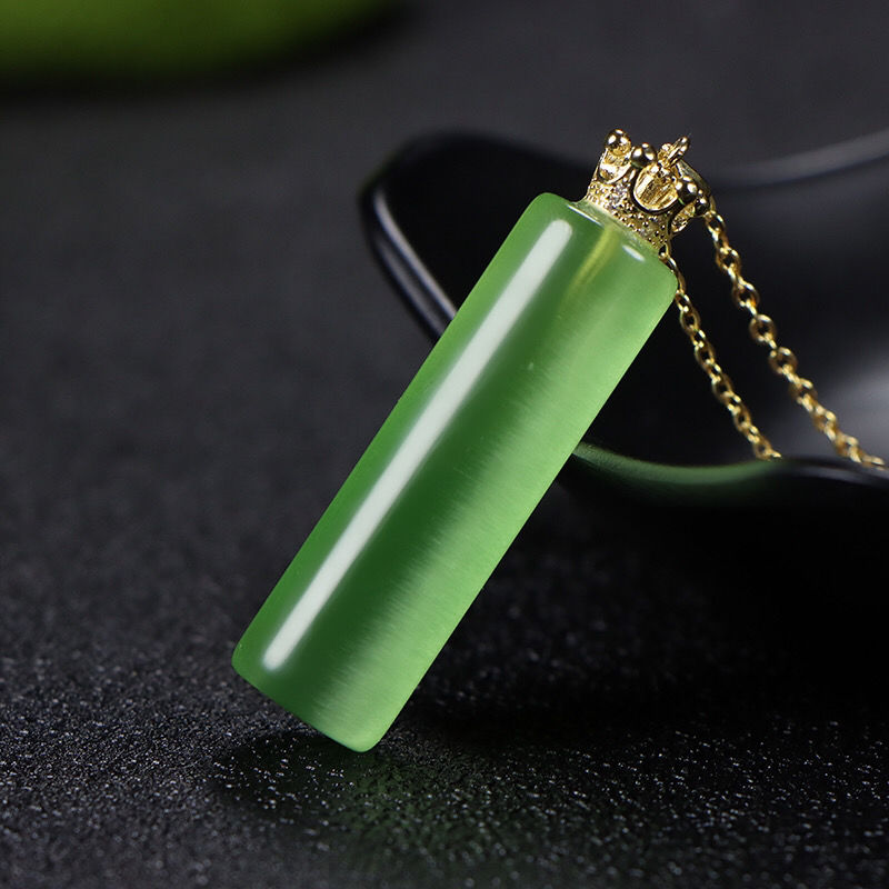 博皓定制和田玉碧玉色圆柱吊坠碧玉色项链菠菜绿玉坠清新玉石挂件工艺