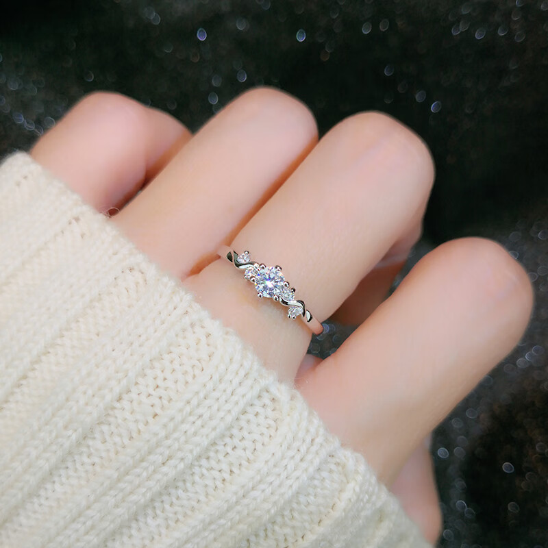 韩版个性小钻六爪小众高端结婚求婚戒指莫桑石女款假仿真钻戒 5钻款