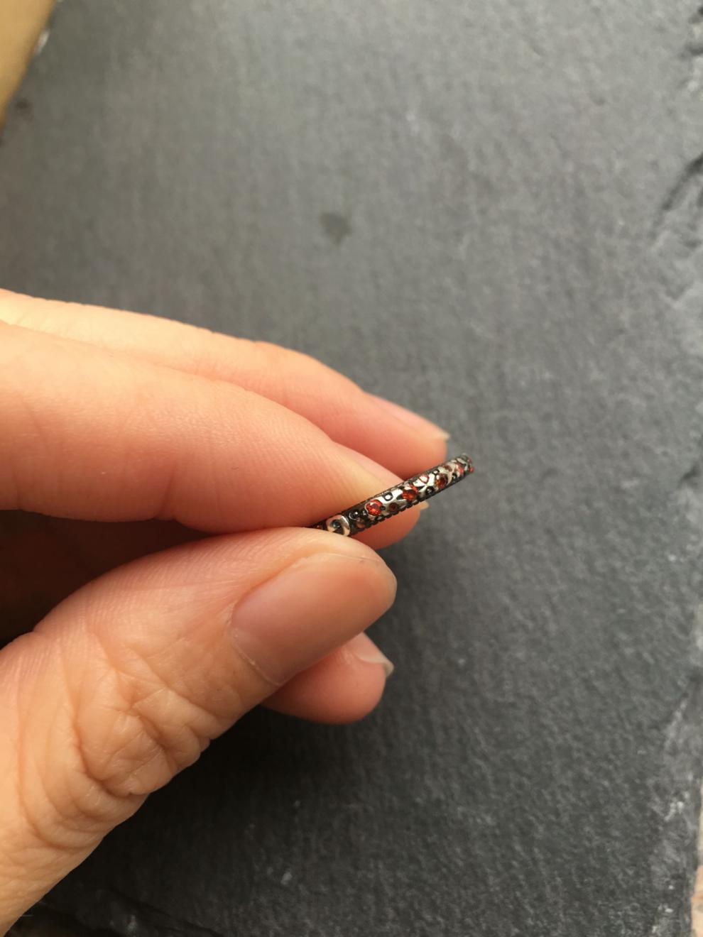 高端品质3色银氧化银细戒石榴红宝石黑戒尾戒食指情侣戒指氧化黑镶嵌