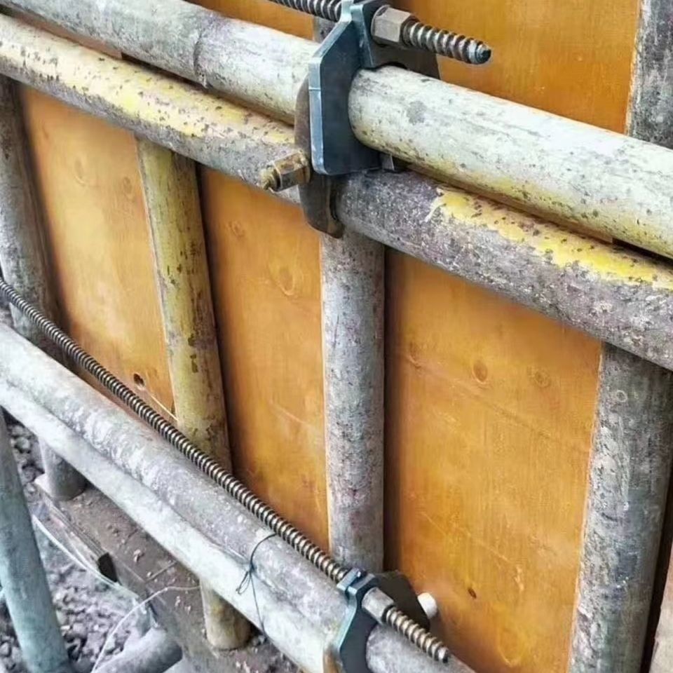 建筑用品新型卡管器管夹子48卡钢管卡子木工柱子模板加固墙角卡管器